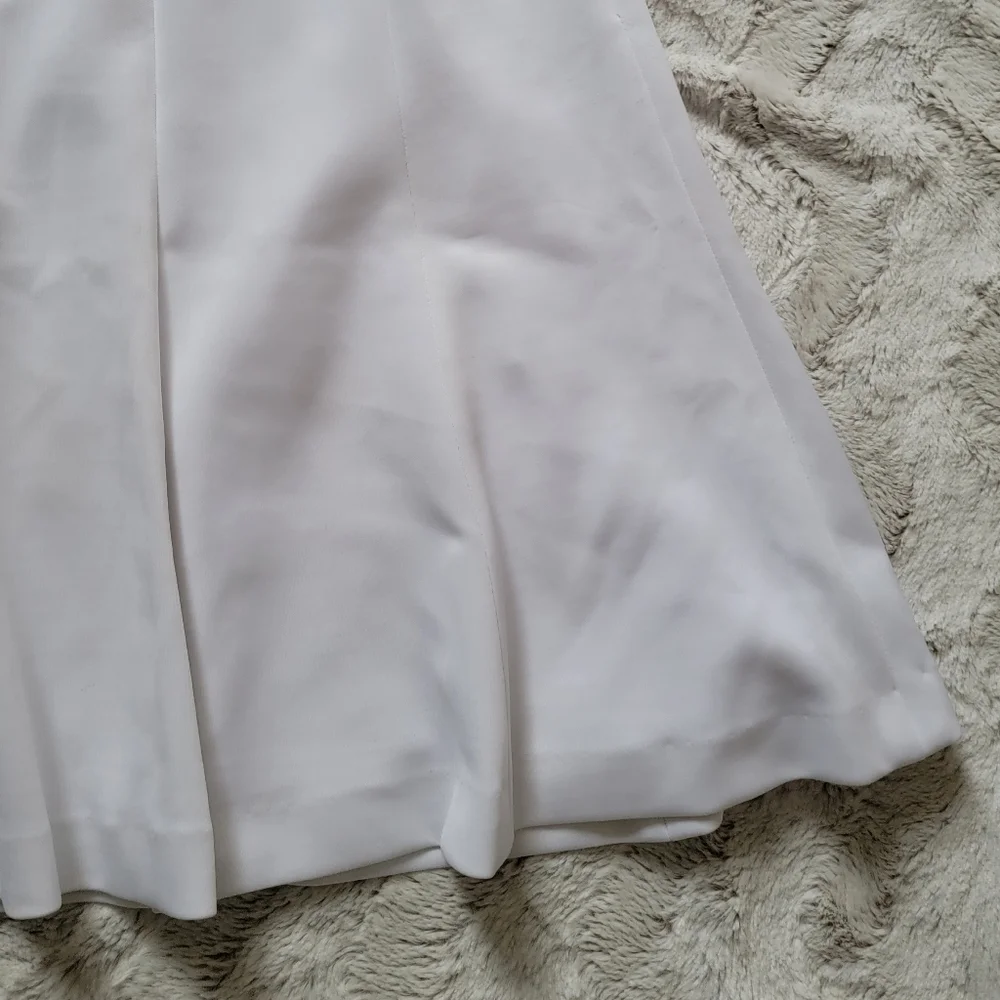 ✨️CL Isacc Mizrahi White Flare Fitted Skirt Thick Material‎ Size S